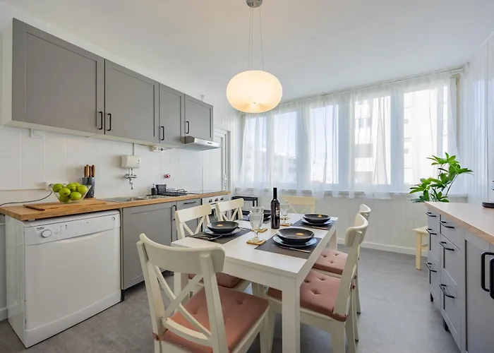 Harbor Lights Apartman Zára