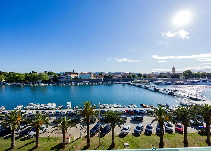 Harbor Lights Apartman Zára