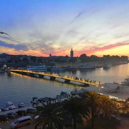 Διαμέρισμα Harbor Lights *