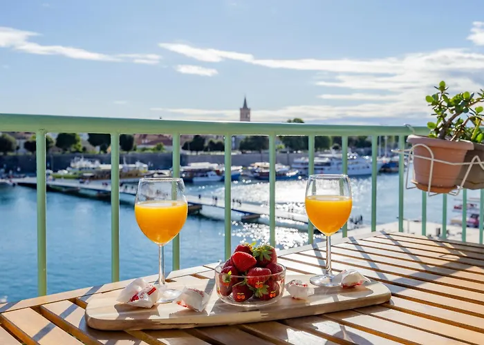 Harbor Lights Apartmán